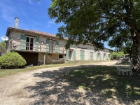 Superbe Maison Avec Gite, 5 Chambres et 6645m2 de Terrain