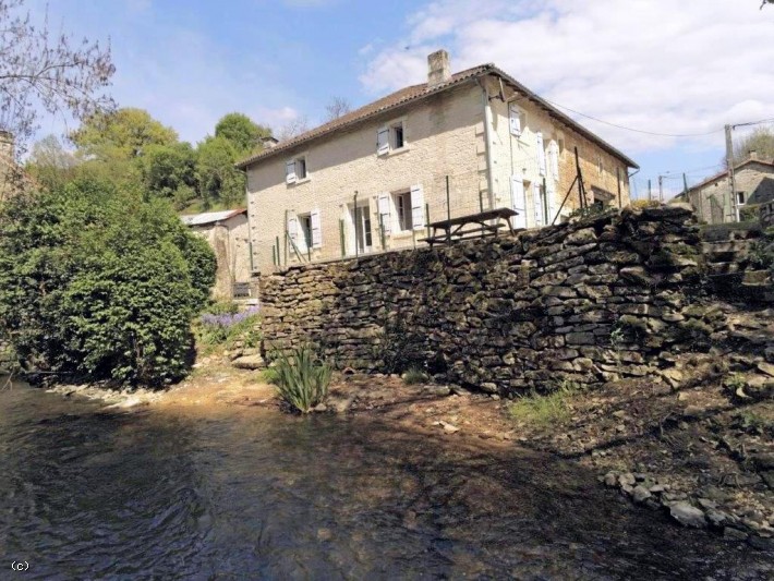 Beautiful Old House Renovated In Edge Of Charente