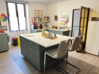 Civray, Belle Maison de Ville A Vendre de 3 Chambres avec Garage et Jardin