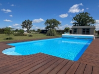 Élégante Demeure Ancienne avec Piscine et Jardin Paysager
