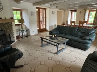 Spacious Family Home with Pool, 6 Bedrooms – Peaceful Hamlet Setting, 2.5 km from Village Centre