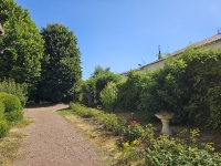 Belle Maison De Ville Avec Jardin Clos de Murs