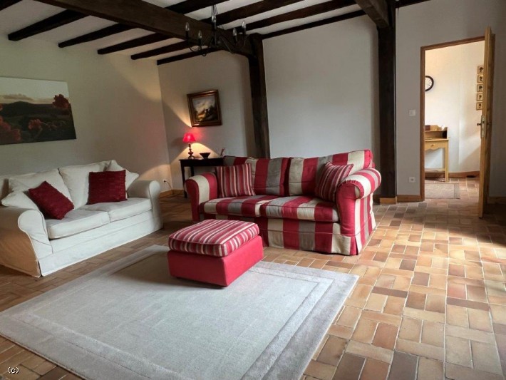 Beautiful 19th Century Stone House With Heated Pool And Mature Gardens