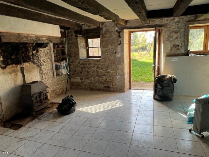 Country House To Finish Renovating With Garden And Stone Barn