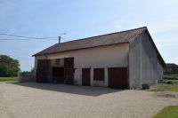 Maison Ancienne Avec 5 Chambres Et Diverses Dépendances Sur Un Terrain De 73105m²