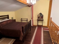Maison De Campagne Située Au Calme A Vendre. 2 Chambres Et Grand Jardin