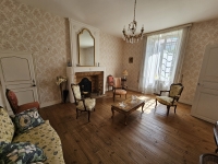 Belle Maison De Ville Avec Jardin Clos de Murs
