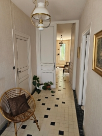 Belle Maison De Ville Avec Jardin Clos de Murs