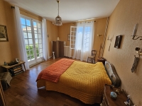 Belle Maison De Ville Avec Jardin Clos de Murs