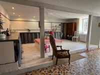 Charmante Maison en Pierre avec Dépendances et Cour Intime – Proche Sauzé-Vaussais