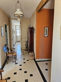 Belle Maison De Ville Avec Jardin Clos de Murs