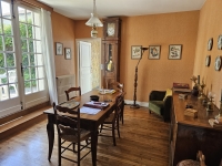 Belle Maison De Ville Avec Jardin Clos de Murs