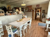 Belle Charentaise Avec 4 Chambres Et Jardin Clos Sur 1433m²