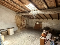 Ruffec Town Centre House With Large Garage And A Courtyard