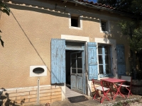 Jolie Maison de 3 Chambres avec Studio, Dépendances et Jardin