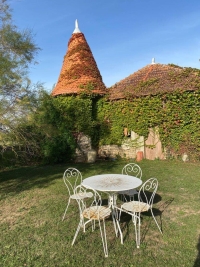 Magnifique Maison de Maître sur plus d'un Hectare de Terrain et avec de Belles Dépendances