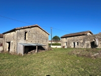 Deux Maisons en Pierre à Rénover Sur Un Terrain De 1859m²