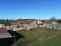 Deux Maisons en Pierre à Rénover Sur Un Terrain De 1859m²