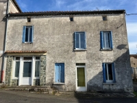 Deux Maisons Avec 3 et 4 Chambres Situées Dans un Charmant Village de Campagne