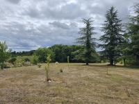 Pavillon Sur Sous Sol Avec Belles Vues et un Hectare De Jardin