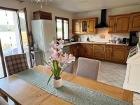 3-Bedroom Bungalow 3 Minutes from Sauzé-Vaussais
