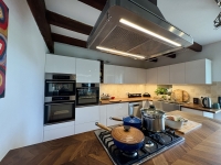 Superbe Maison Avec Gite, 5 Chambres et 6645m2 de Terrain