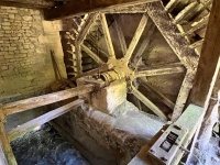 Ancien Moulin dans un Cadre Idyllique