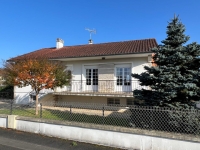 Detached House In Ruffec For Sale : Garden and Garage 2 Minutes From The Centre Of Ruffec