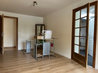 Spacious Family Home with Pool, 6 Bedrooms – Peaceful Hamlet Setting, 2.5 km from Village Centre