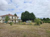 Pavillon Sur Sous Sol Avec Belles Vues et un Hectare De Jardin