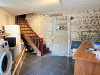 Charmante Maison en Pierre avec Dépendances et Cour Intime – Proche Sauzé-Vaussais