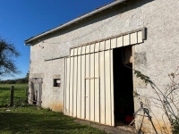 GROS POTENTIELS ! Grande Maison Ancienne Proche de Nanteuil-en-Vallée