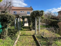 Maison de 5 Chambres avec Jardin au Centre de Ruffec