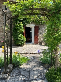 Charmante Maison en Pierre dans un Village Tranquille – Idéale comme Résidence Secondaire