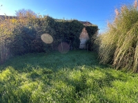 GROS POTENTIELS ! Grande Maison Ancienne Proche de Nanteuil-en-Vallée