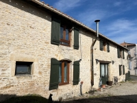 Deux Maisons Avec 3 et 4 Chambres Situées Dans un Charmant Village de Campagne