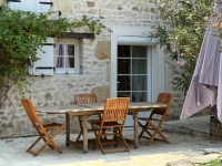Charming 3 Bedroom Renovated Stone Property in Tranquil Countryside Setting