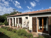 3-Bedroom Bungalow 3 Minutes from Sauzé-Vaussais