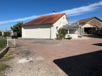 Maison de 4 Chambres à moins de 5 Minutes de Ruffec