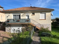 Pavillon sur Sous-sol avec Beau Jardin - Ruffec