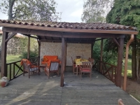 Spacious Family Home with Pool, 6 Bedrooms – Peaceful Hamlet Setting, 2.5 km from Village Centre