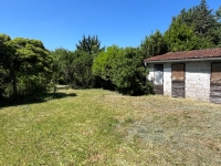 Stone House with Great Potential – 3 Bedrooms, Garden, and Attic to Convert