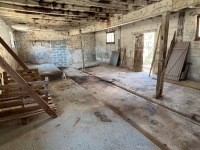 Charmante Maison en Pierre avec Dépendances et Cour Intime – Proche Sauzé-Vaussais
