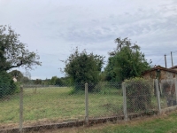 Maison en pierre avec grange, cour et terrain