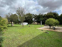 Superbe Maison en Pierre de 4 Chambres avec une Grange Attenante.Vues sur la Campagne et Jardin Clos