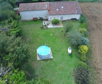 Superbe Maison en Pierre de 4 Chambres avec une Grange Attenante.Vues sur la Campagne et Jardin Clos