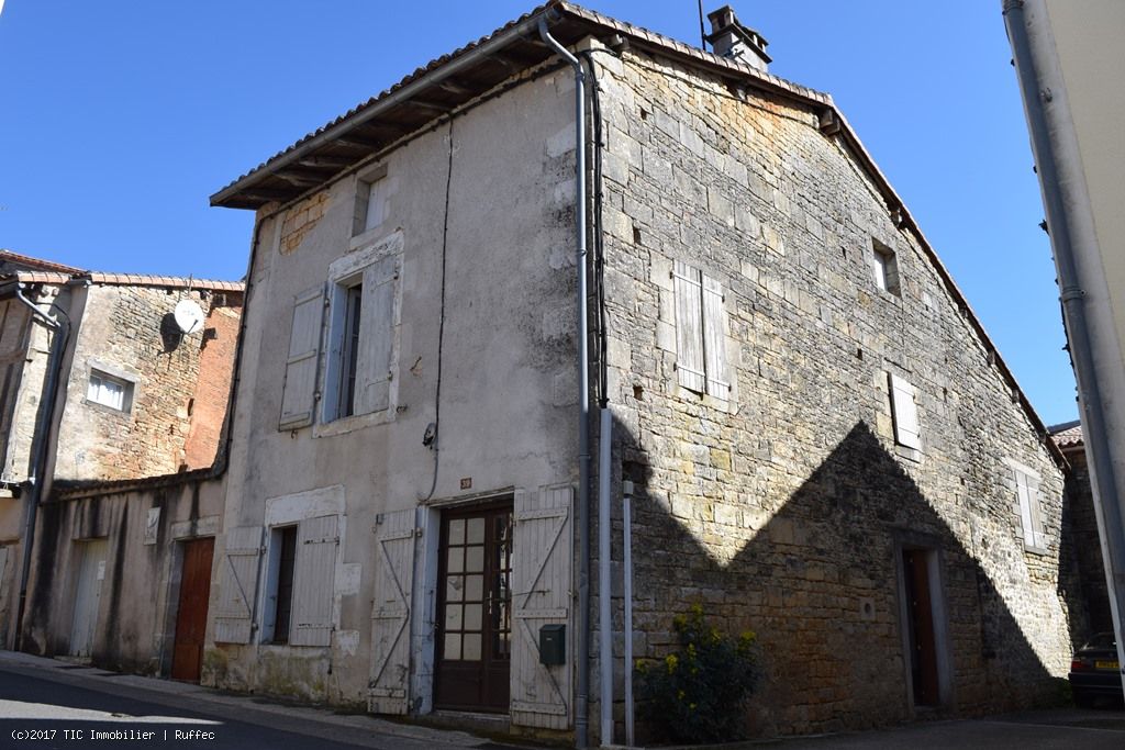 Old House To Renovate In Nanteuil en Vallée