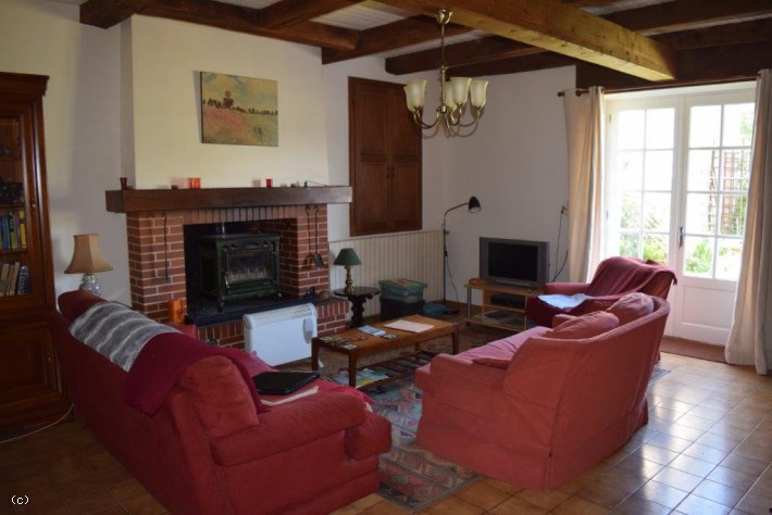 3 Bedroom House In A Quiet Hamlet Near Civray. Gas Central Heating