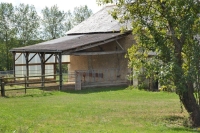 Beautiful Equestrian Property with 18 Hectares of land and a lake