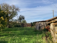 Longère with adjoining barn and numerous outbuildings